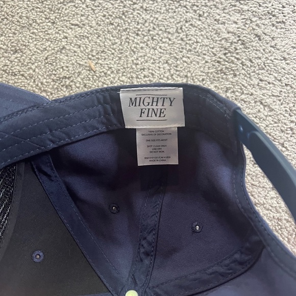 Trucker hat - Picture 3 of 3